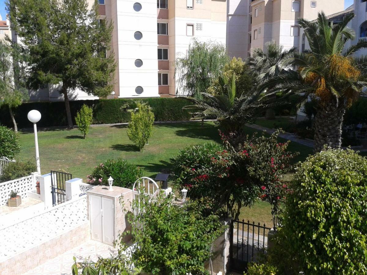 Duplex Calas Blancas Torrevieja Exterior photo